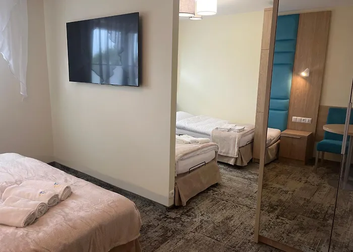 ホームステイ Marlena ウストロニエ・モルスキエ